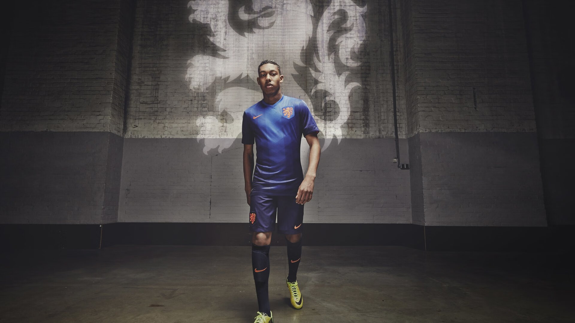 《电竞场馆未来设计：智能化引领体验新高度》，电竞场馆效果图